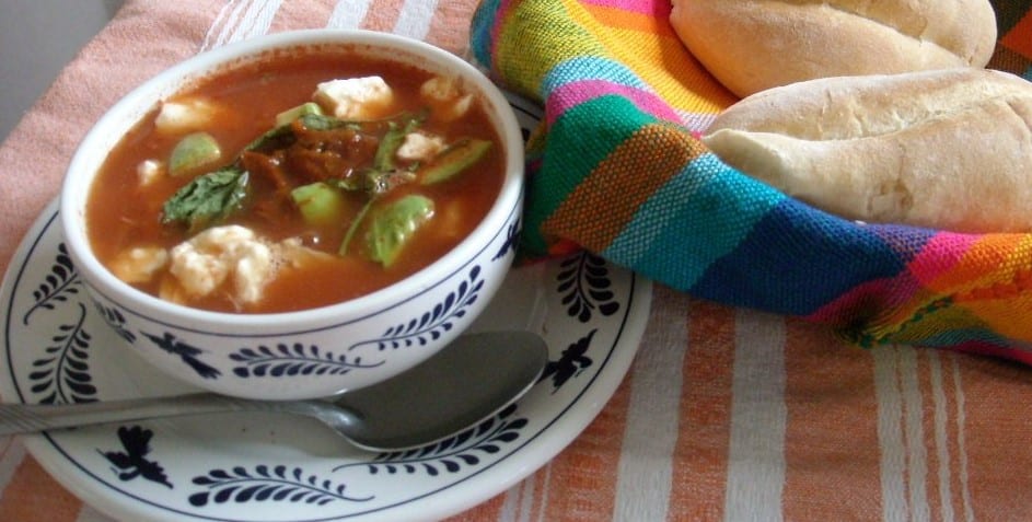 pozole rojo casero