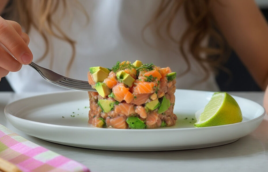 Tartar de Salmón y Aguacate Fácil